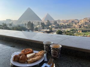 Hotel no Egito com vista para as Pirâmides